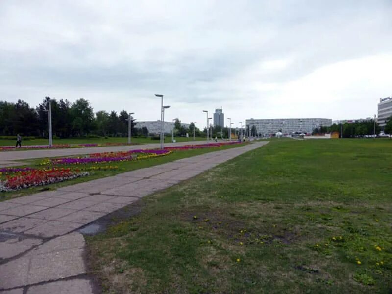 Площадь азатлык набережные челны фото Площадь Азатлык, Набережные Челны, Россия: описание, фото, где находится на карт
