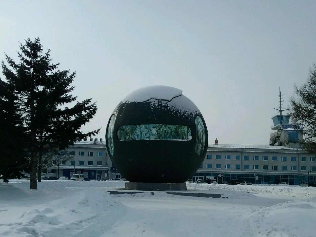 Площадь бухгольца омск фото Фото: Знак Держава, жанровая скульптура, Омск, площадь Бухгольца - Яндекс Карты