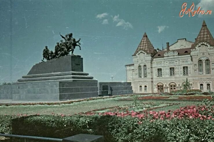 Площадь чапаева самара фото Куйбышев. Площадь им. В. И. Чапаева -2 - Россия Самарская область Самара - ЭтоРе