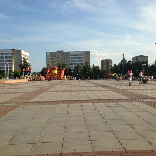 Площадь дружбы фото Photos at Площадь Дружбы - Plaza in Istra