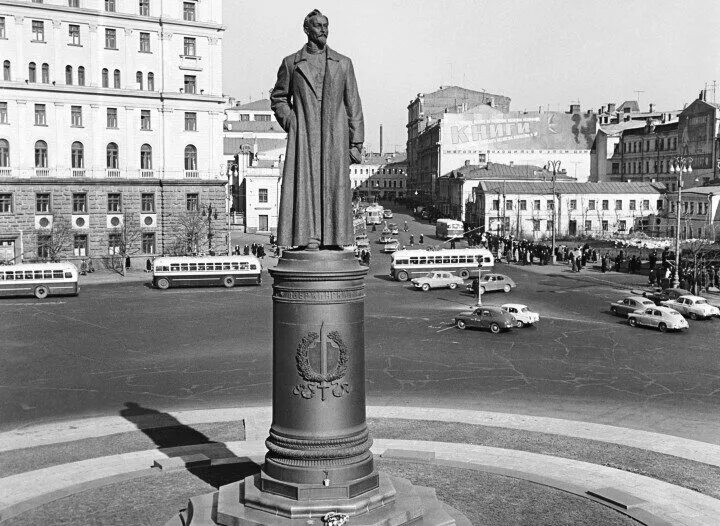 Площадь дзержинского фото Москва FM 92.0 - Как пройдет подготовка к референдуму по памятнику Дзержинскому