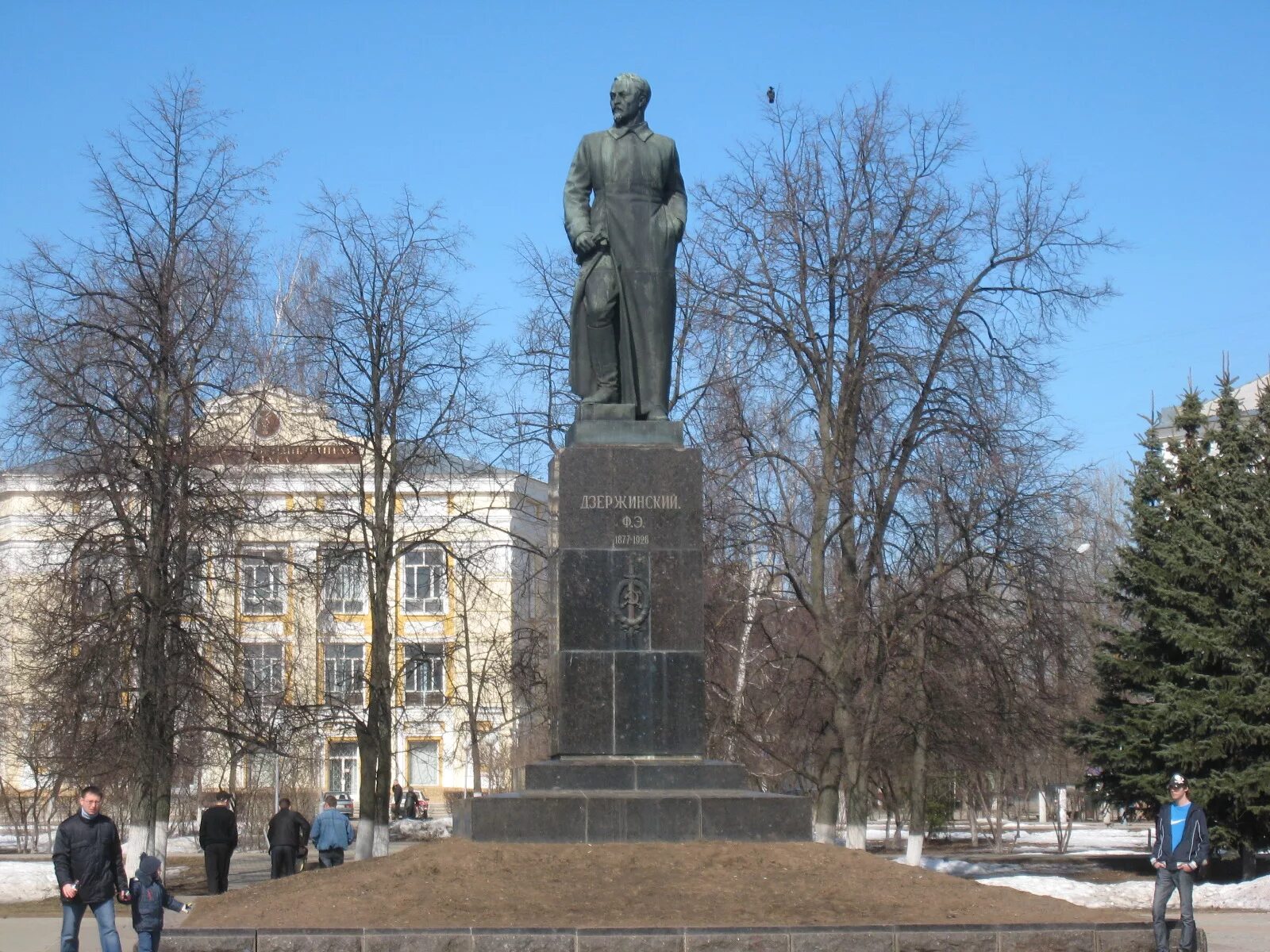 Площадь дзержинского фото дзержинск Площадь Дзержинского в Нижегородской области (много фото) - viewsnap.ru