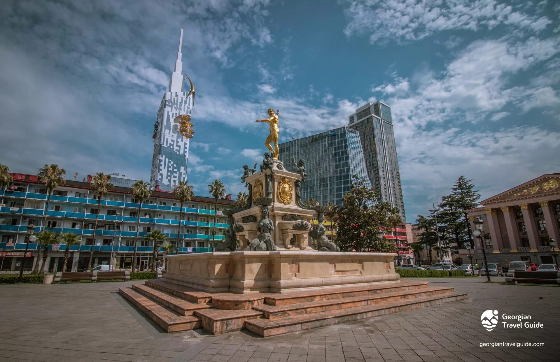 Площадь европы батуми фото 2 Статуи В Батуми Georgian Travel Guide