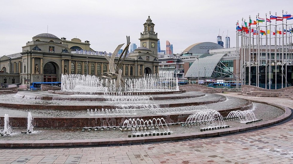 Площадь европы в москве фото Moscow reveals new name for Europe Square - RT Russia & Former Soviet Union
