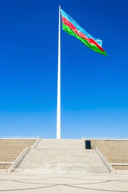 Площадь флага фото Premium Photo National Flag Square is a large city square off Neftchiler Avenue 