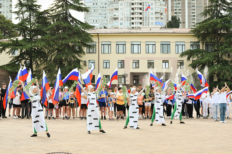 Площадь флага сочи фото Администрация города Сочи - В Сочи масштабно отмечают День России