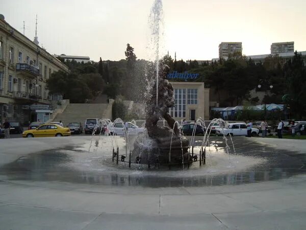 Площадь фонтанов фото Фонтан - композиция " Бахрам Гур " - фотоальбом - OurBaku