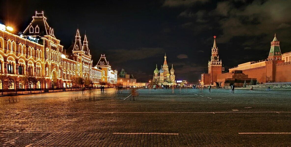 Площадь фото ночная Ужасное первое свидание в столице. НОРМА Дзен