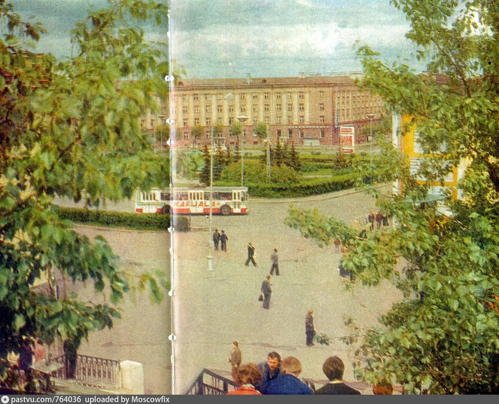 Площадь гагарина петрозаводск фото Площадь Гагарина