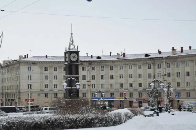 Площадь гагарина петрозаводск фото Пенсионеры требуют снести Биг-Бен в Петрозаводске АиФ Карелия