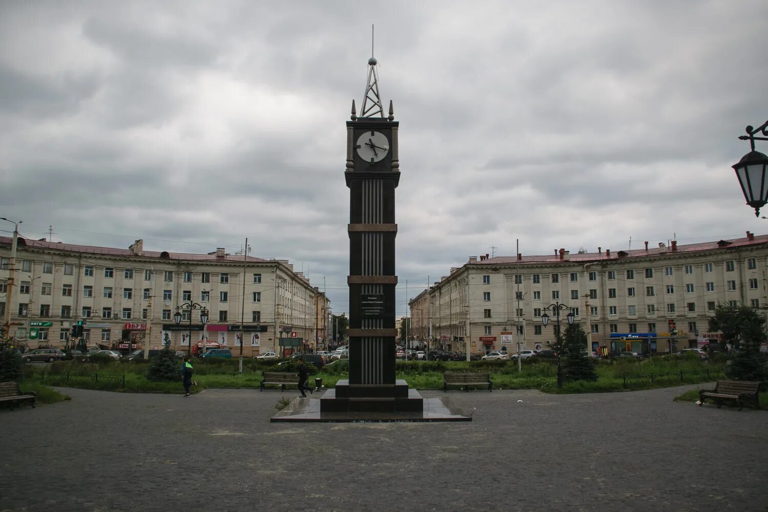 Площадь гагарина петрозаводск фото Вместо Биг-Бена на площади Гагарина появится цветочная клумба - "Республика"