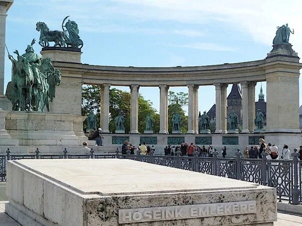 Площадь героев фото ИСКУССТВО НА ОТКРЫТКЕ. Памятники на Площади Героев. г. Будапешт Венгрия по матер
