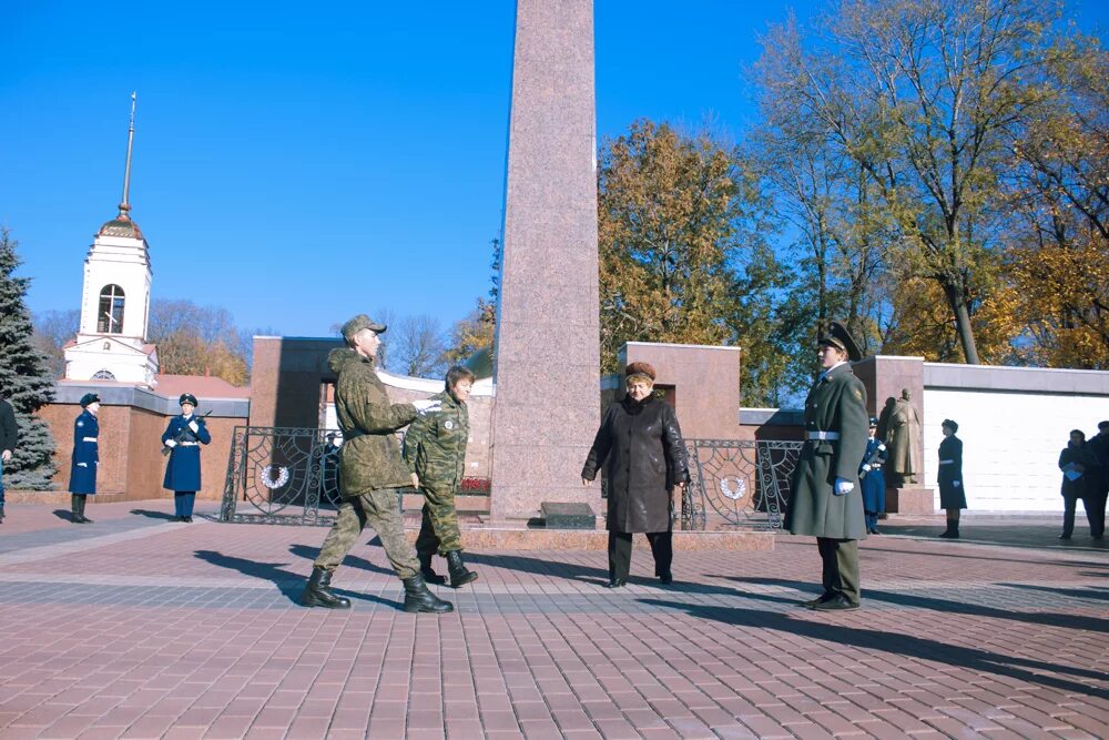 Площадь героев липецк фото Полвека назад на площади Героев в Липецке был зажжен Вечный огонь Департамент ку