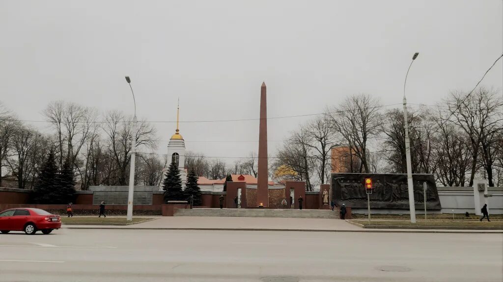 Площадь героев липецк фото Открыточный вид площади Героев под угрозой?