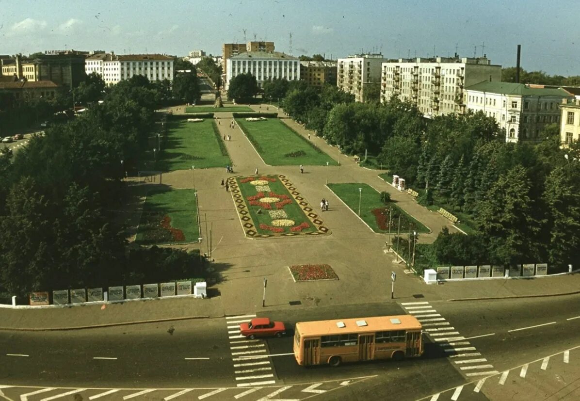 Площадь горького фото Как жила Нижегородская область в 80-е годы ХХ века 06 октяюря 2022 года Нижегоро