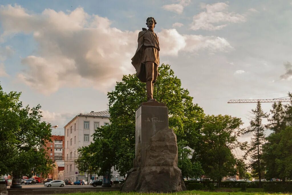 Площадь горького нижний новгород фото Panorama: Monument to Maxim Gorkiy, genre sculpture, Russia, Nizhny Novgorod, Ma