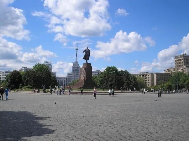 Площадь харькова фото A well-known landmark of Kharkiv is the Freedom Square, which is currently the s