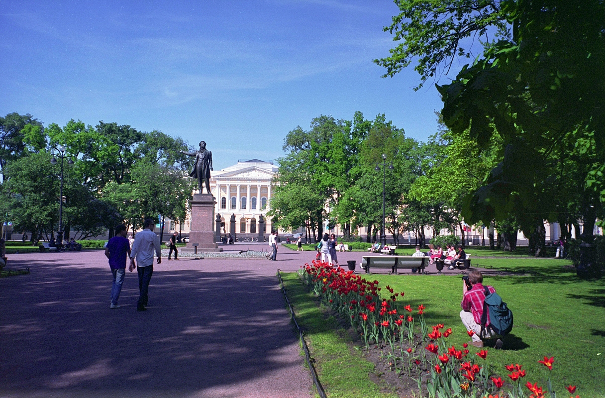 Площадь искусств 3 фото Площадь искусств фото YugNash.ru