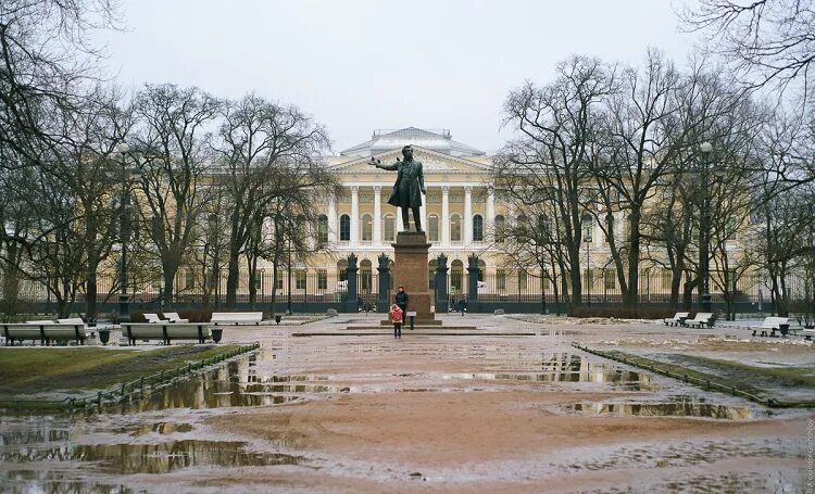 Площадь искусств фото Михайловская площадь - Фото