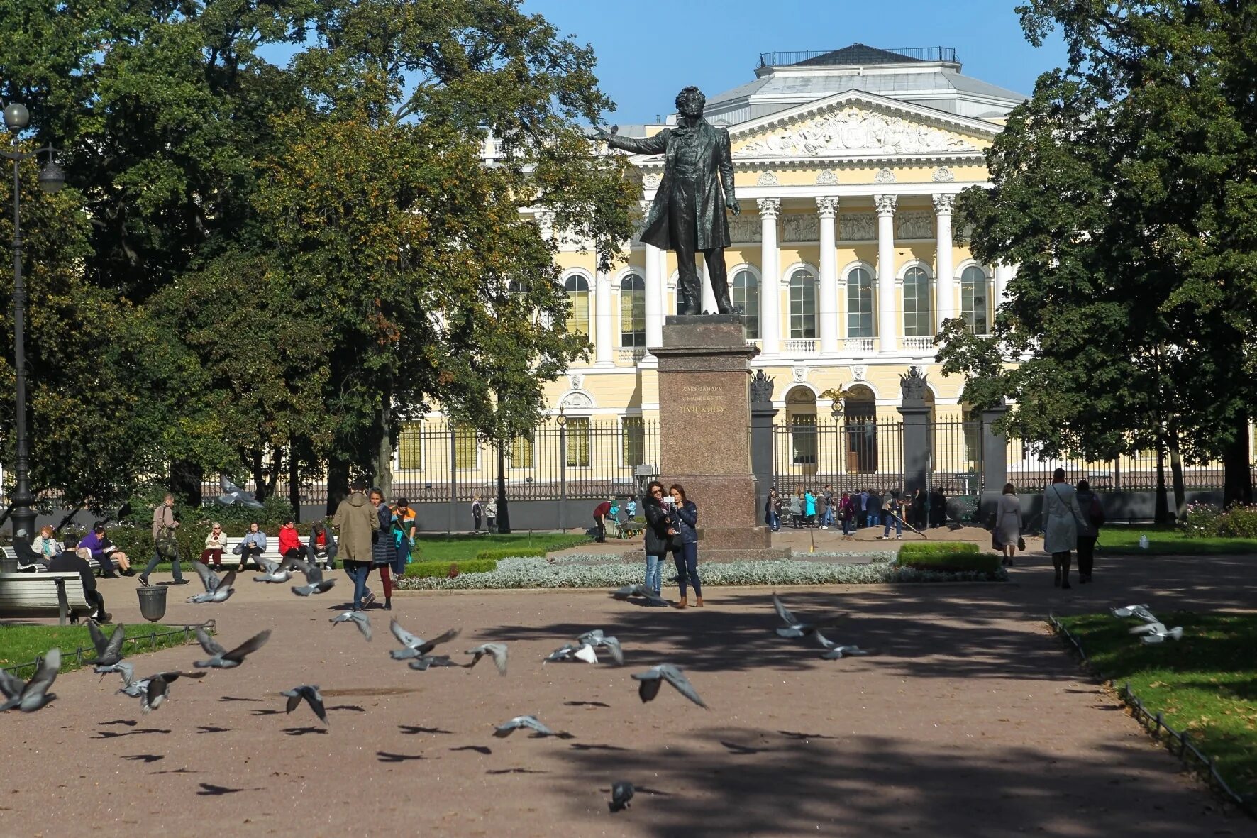 Площадь искусств в санкт петербурге фото Русский музей запустил необычный челлендж в Tik Tok - РБК