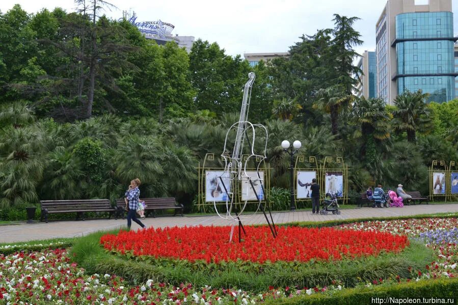 Площадь искусств в сочи фото На площади искусств (Сочи, Россия)