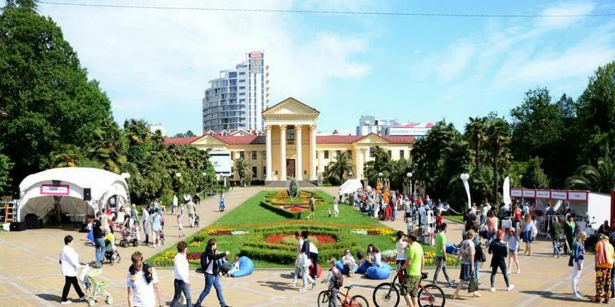 Площадь искусств в сочи фото Сочи Обзоры городов России CityDevelopers