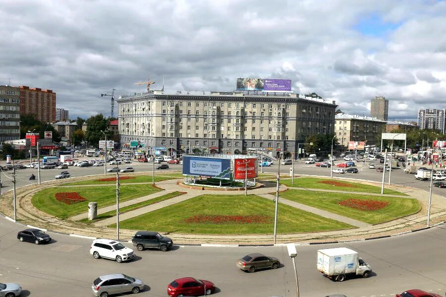Площадь калинина новосибирск фото Владелец рекламных конструкций на площади Калинина высказался об их сносе - РБК