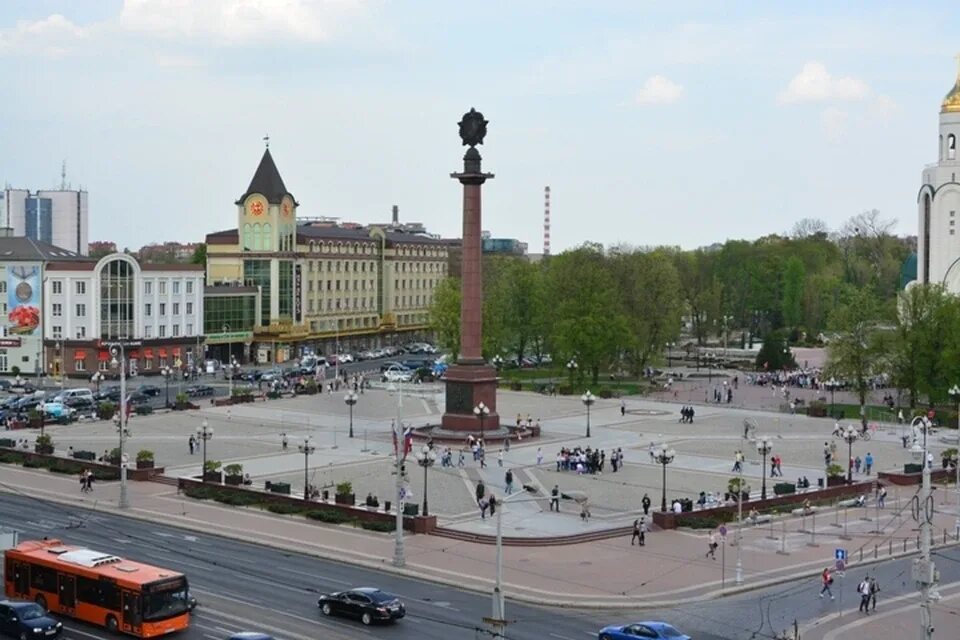 Площадь калининграда фото Ждали 13 лет: колонну на площади Победы в Калининграде украсят барельефами - KP.