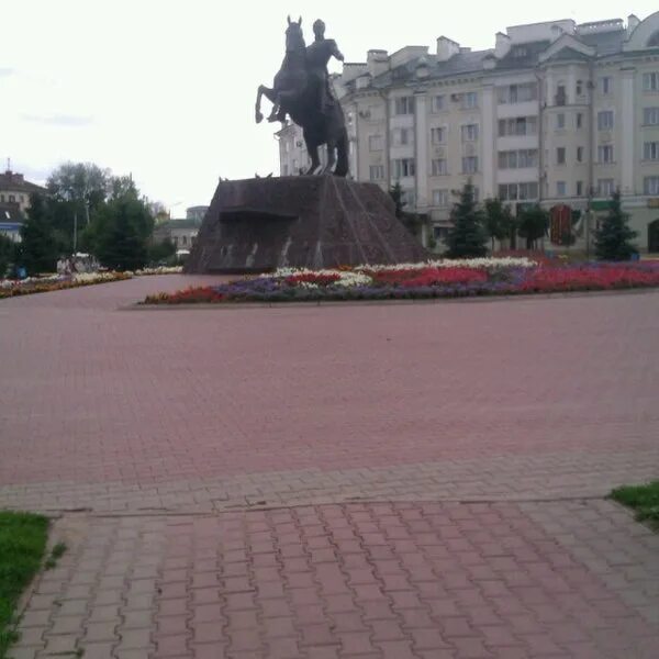 Площадь карла маркса орел фото Foto di Площадь Карла Маркса - 2 tips dari 500 pengunjung