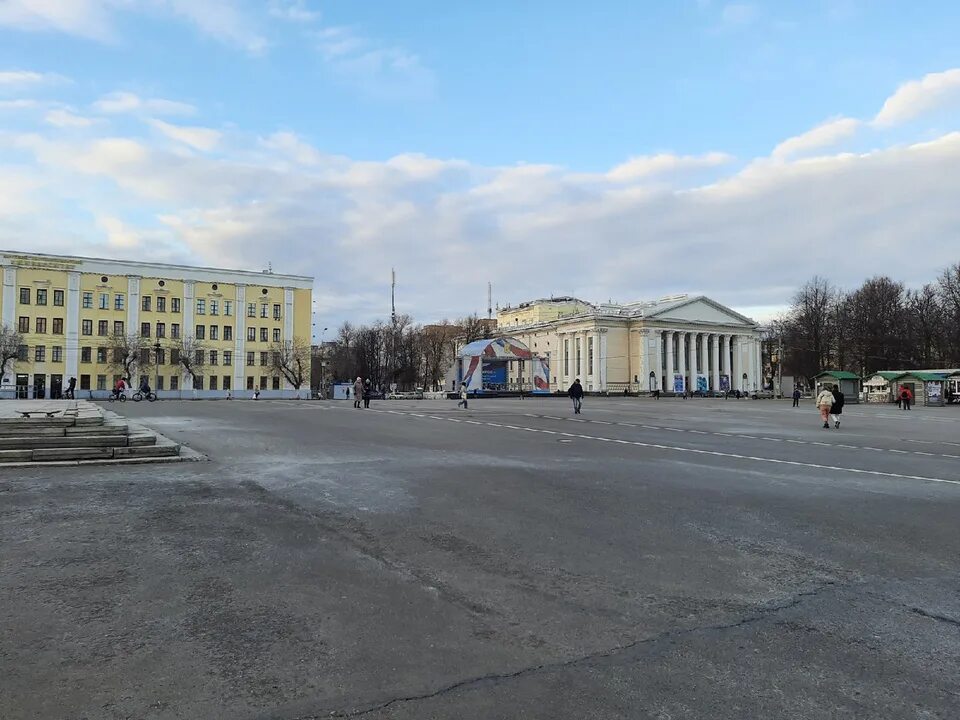 Площадь кирова фото Кировчане смогут пройти медицинское обследование на Театральной площади