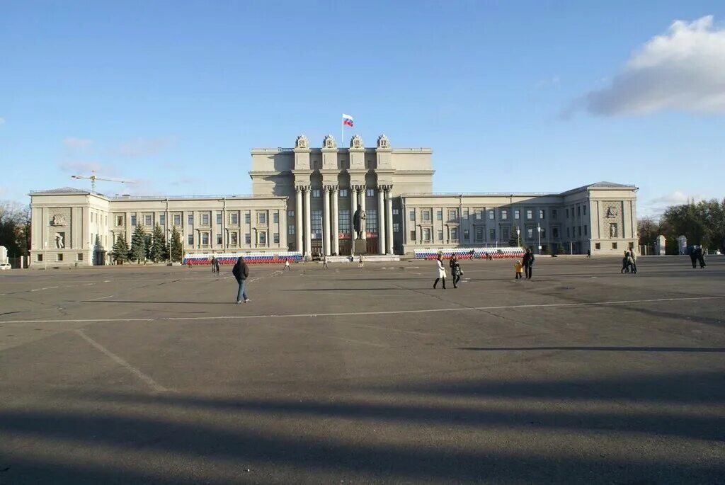 Площадь куйбышева самара фото Памятник В. В. Куйбышев, genre sculpture, Russia, Samara, Kuibyshev Square - Yan