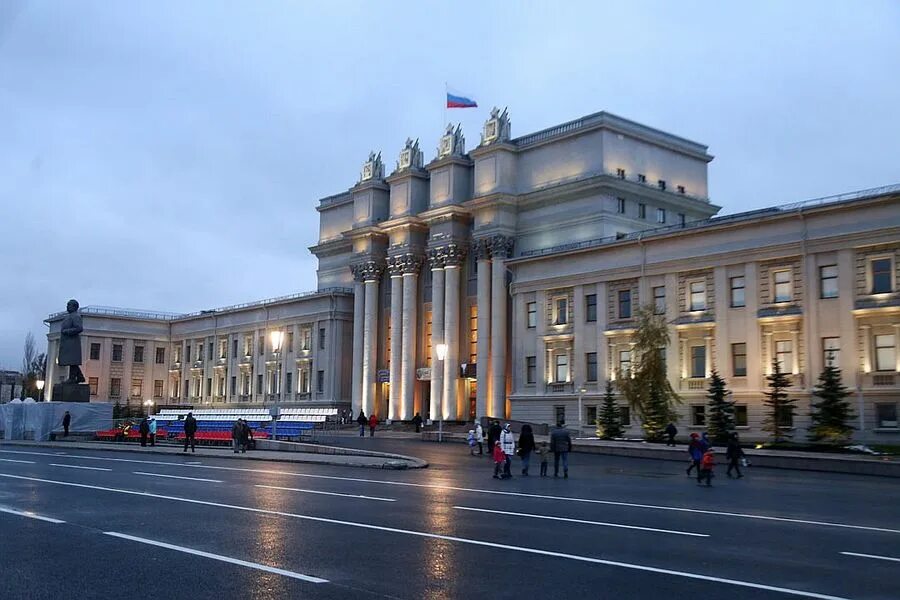 Площадь куйбышева самара фото Сегодня в Самаре пройдет Парад Памяти, посвященный военному параду 7 ноября 1941