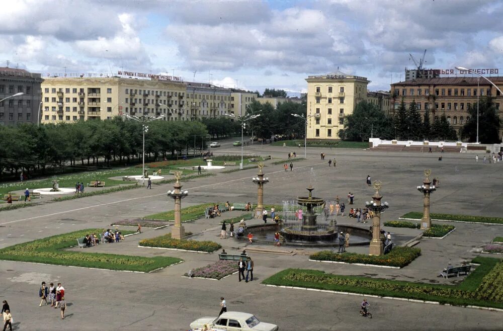 Площадь ленина 1 фото Российские города в 1990-е? Часть 2 - История и современность - LiveJournal