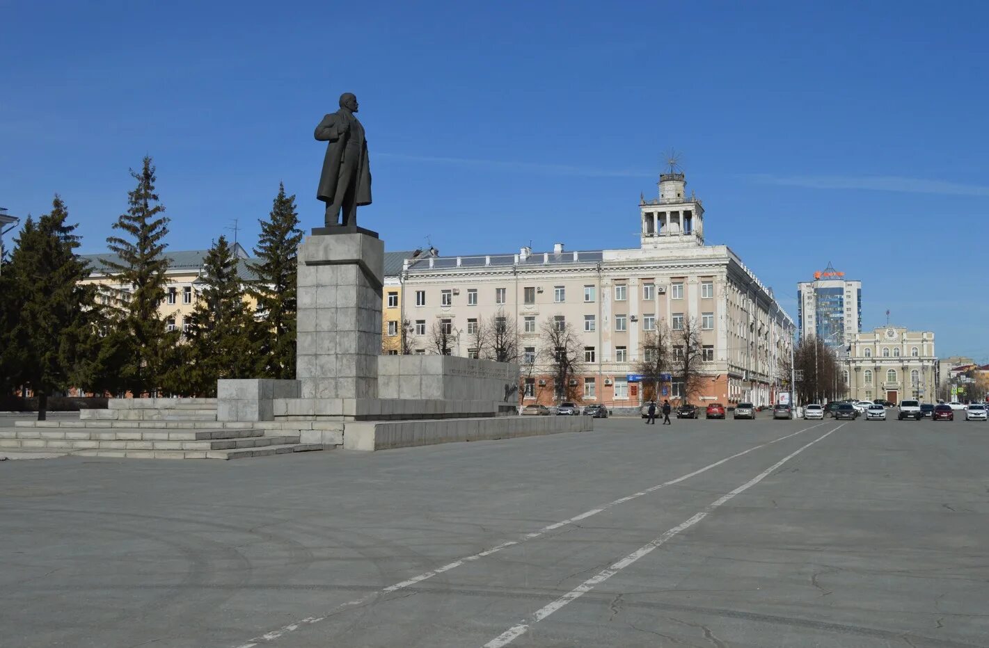 Площадь ленина 1 фото Якушев уехал на СВО, в курганских лесах поставят видеокамеры, Ильтяков назвал "с