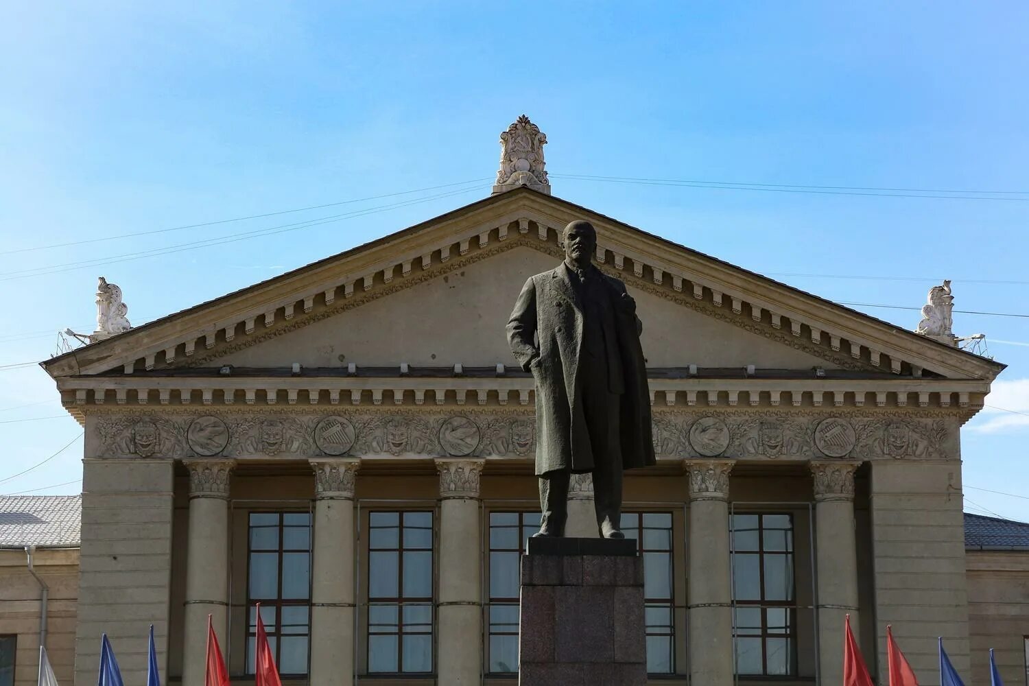Площадь ленина ангарск фото Путешествие в Ангарск, город широких улиц и высоких сосен - Иркутск Сегодня