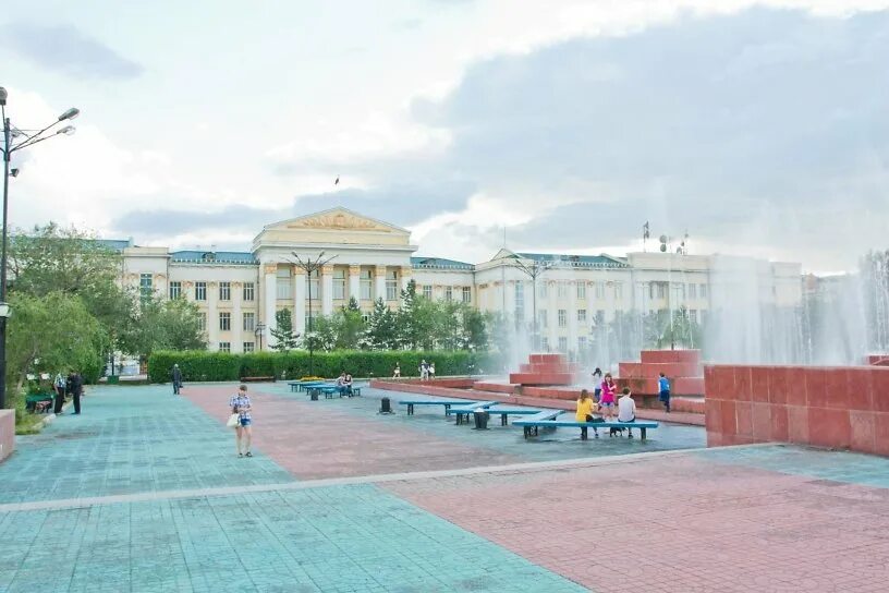 Площадь ленина чита фото Власти Читы сдвинули срок установки фонтана на площади Ленина на весну: Яндекс.Н