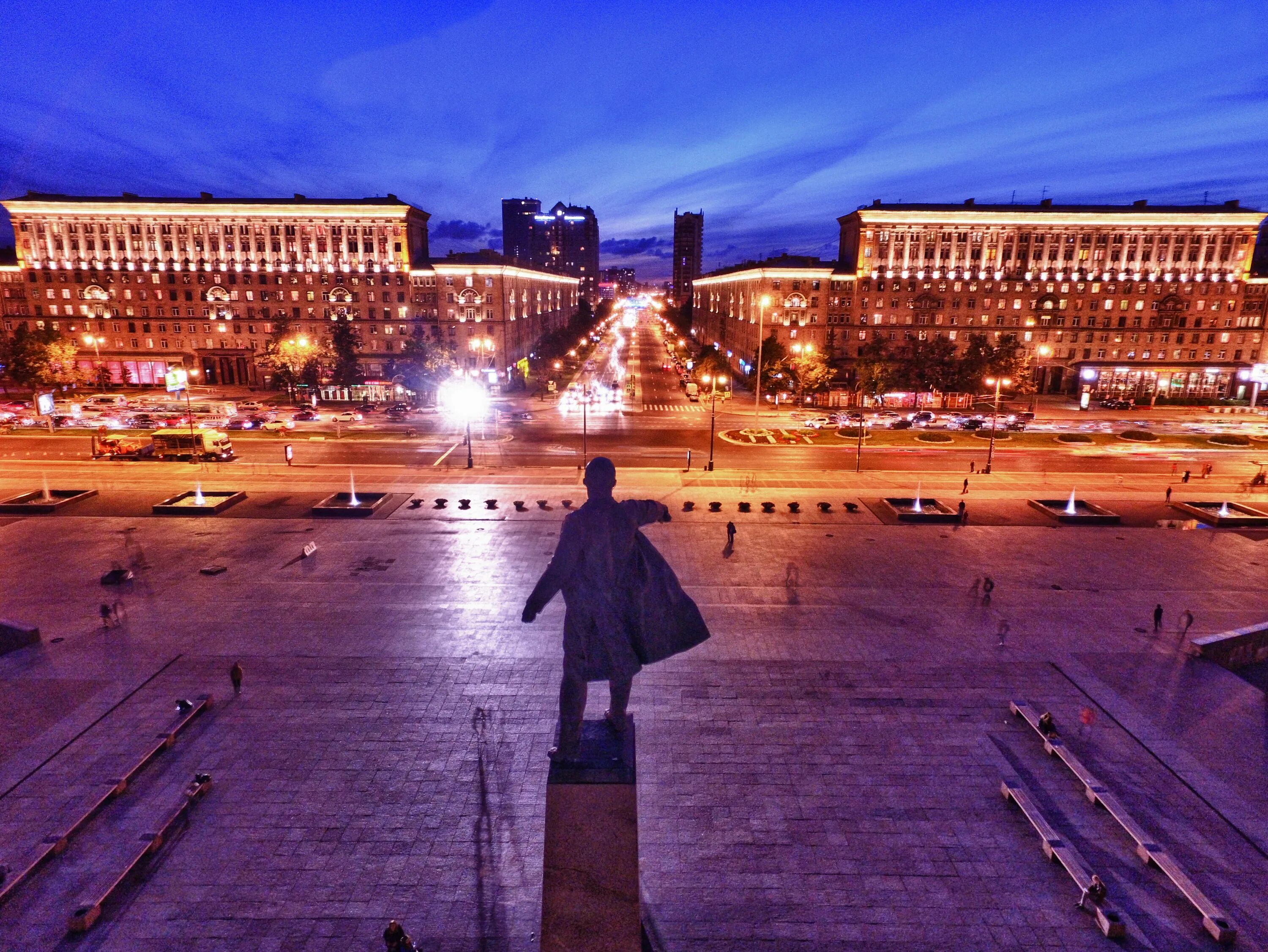 Площадь ленина фото File:Ленин московская.jpg - Wikimedia Commons