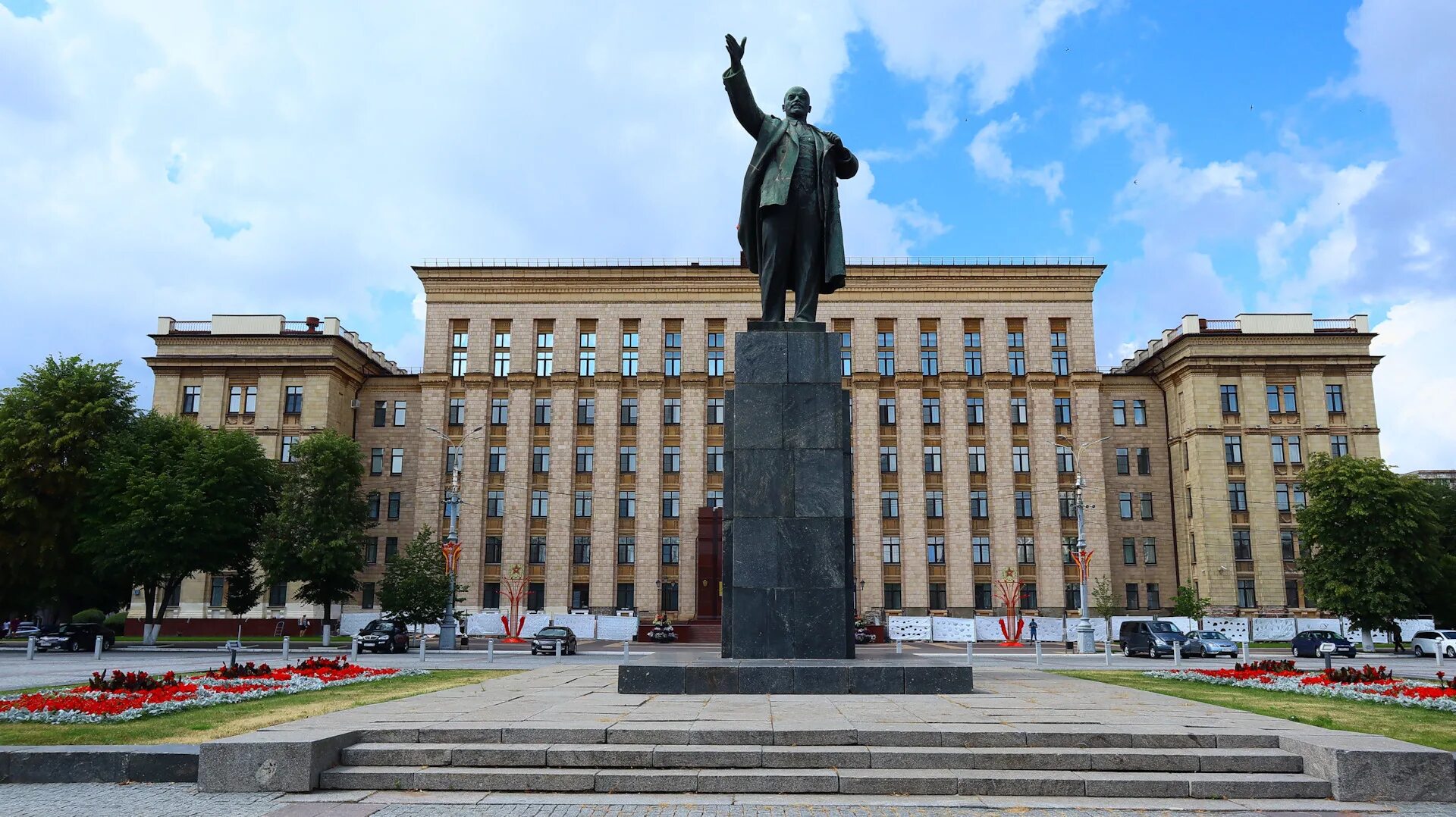 Площадь ленина фото Ежегодный отчет губернатора перед Думой