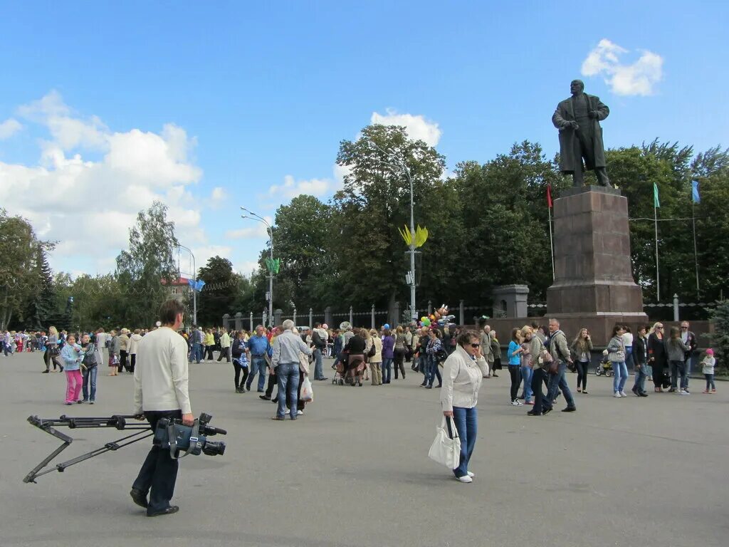 Площадь ленина гомель фото Панорама: В. И. Ленин, памятник, мемориал, Беларусь, Гомель, площадь Ленина - Ян