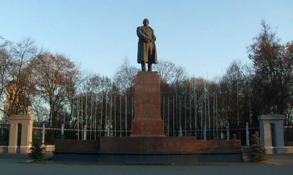 Площадь ленина гомель фото В.И. Ленин, памятник, мемориал, Беларусь, Гомель, площадь Ленина - Яндекс.Карты
