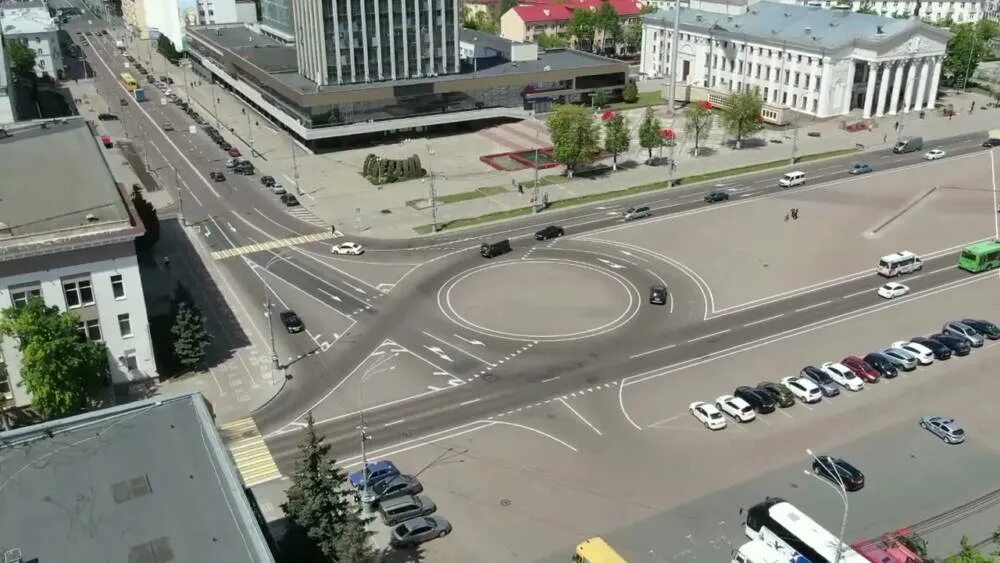 Площадь ленина гомель фото Водителям на заметку. На площади Ленина в Гомеле временно перекрывают движение