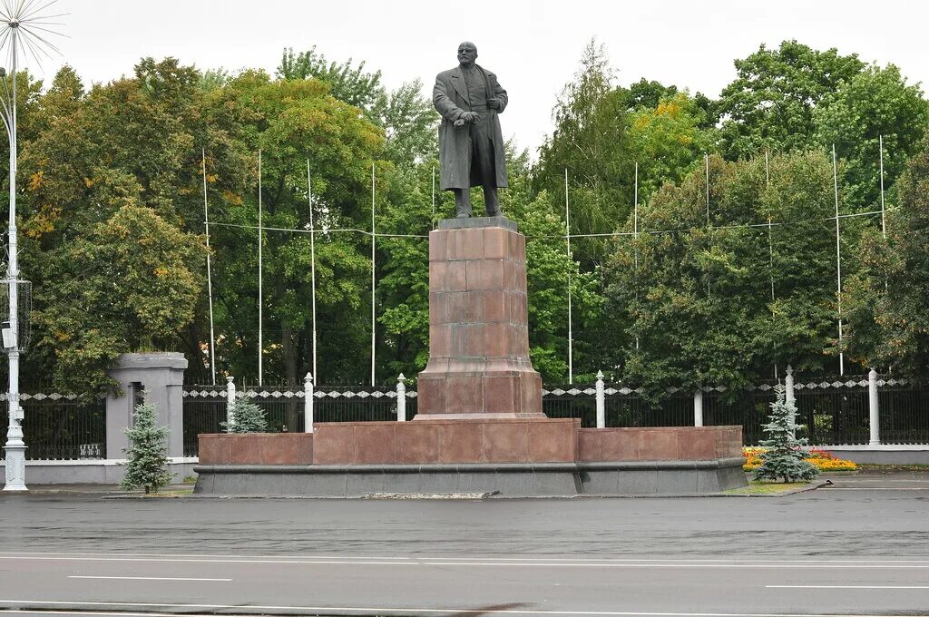 Площадь ленина гомель фото В.И. Ленин, памятник, мемориал, Беларусь, Гомель, площадь Ленина - Яндекс.Карты