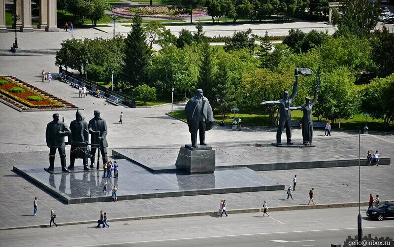 Площадь ленина новосибирск фото Рабочий, солдат и крестьянин, monument, memorial, Novosibirsk, Lenina Square - Y