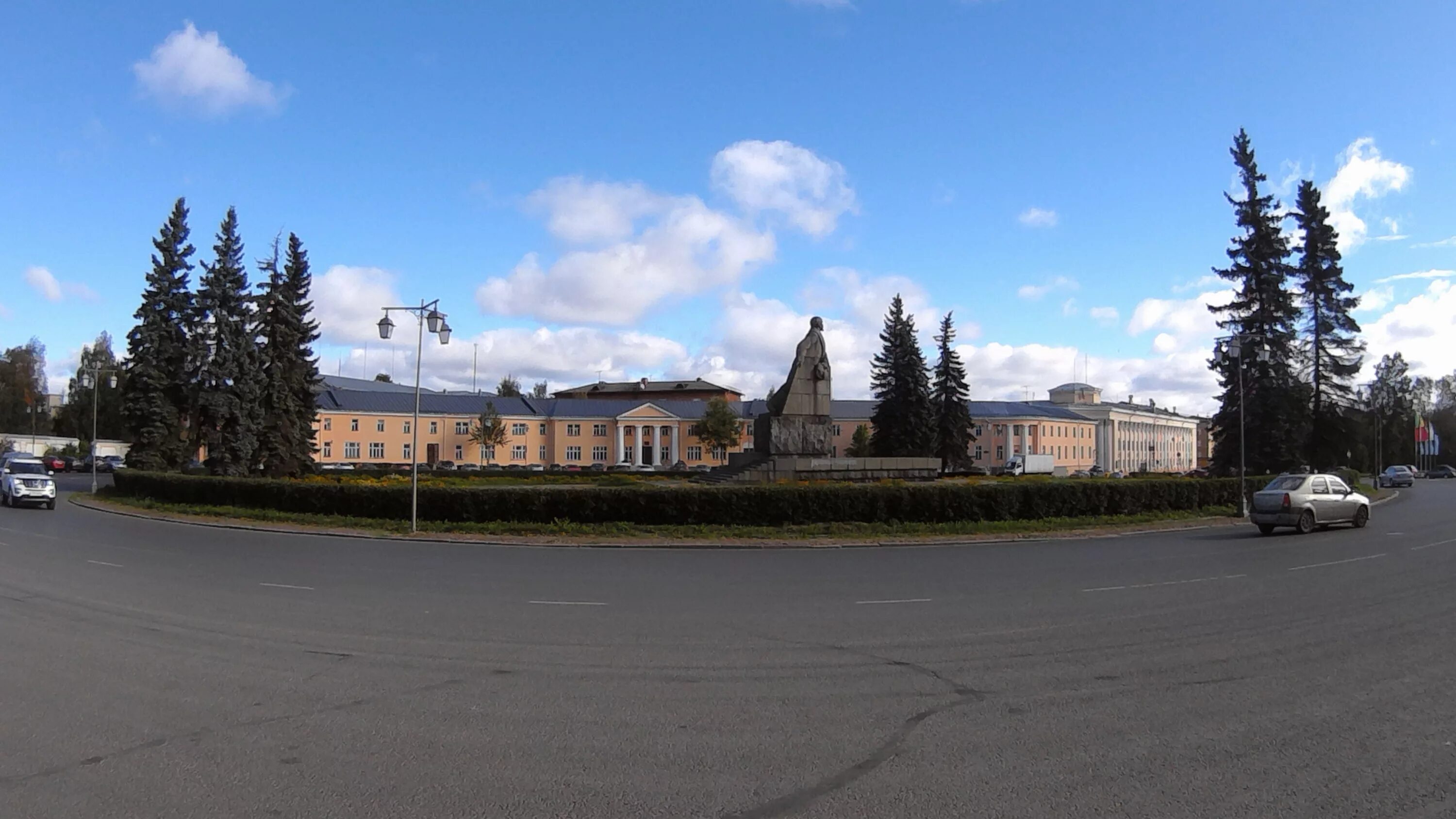 Площадь ленина петрозаводск фото File:Памятник В.И. Ленину на площади Ленина в г. Петрозаводске.jpg - Wikimedia C
