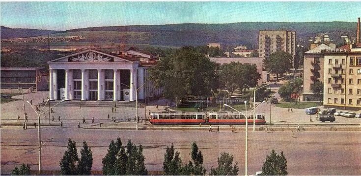 Площадь ленина саратов ленинский район фото Саратов, Площадь Ленина в 1973 году