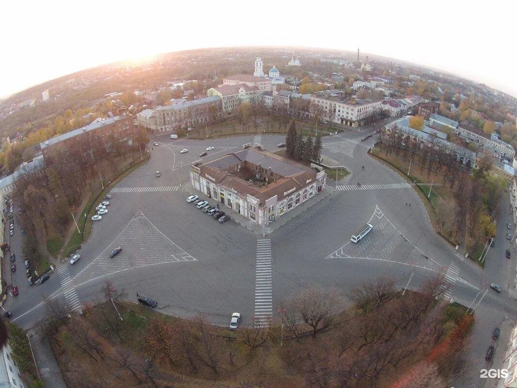 Площадь ленина серпухов фото Площадь Ленина, 4 / Торговая площадь, 4, Серпухов - 2ГИС