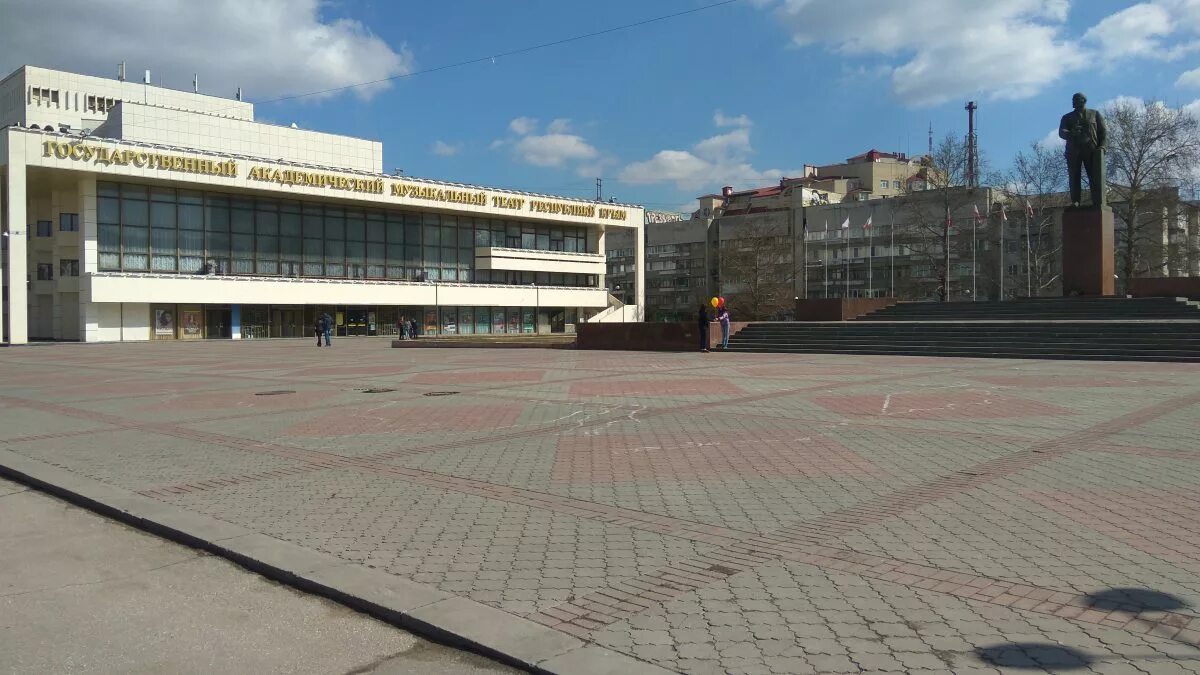 Площадь ленина симферополь фото На ремонт площади Ленина в Симферополе потратят около 110 миллионов рублей - Рад