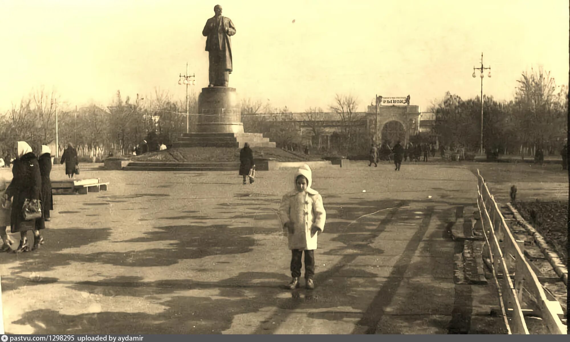 Площадь ленина старое фото Площадь Ленина