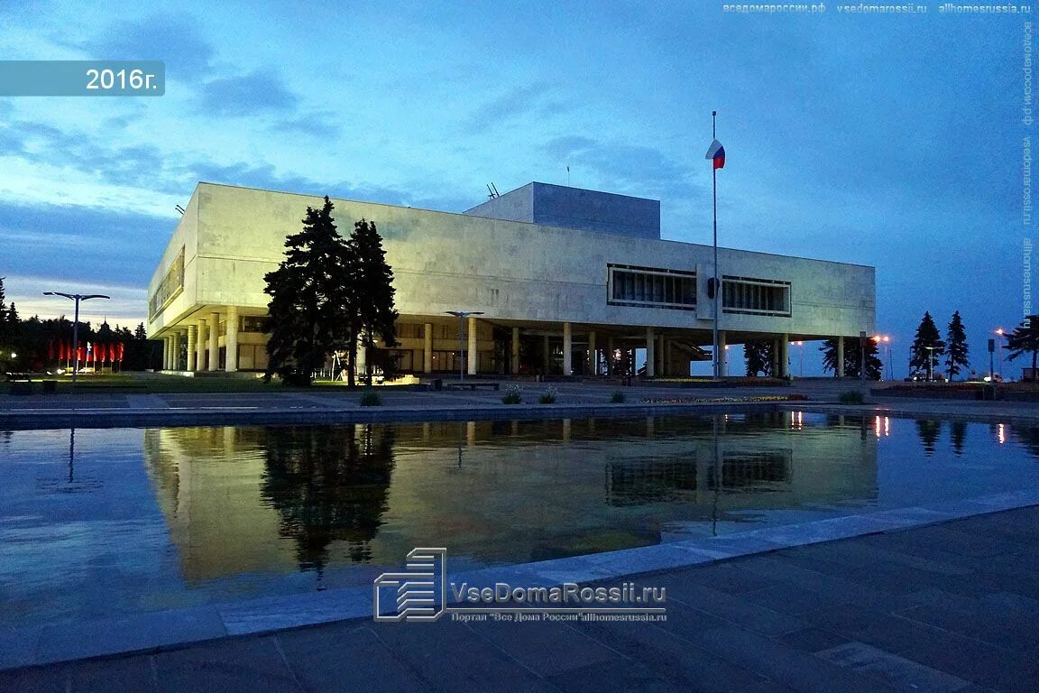 Площадь ленина ульяновск фото Ульяновск, музей Ленинский мемориал, площадь Ленина