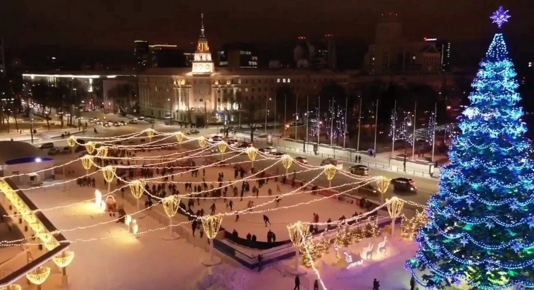 Площадь ленина воронеж фото Главная воронежская елка на площади Ленина принимает гостей до 7 января